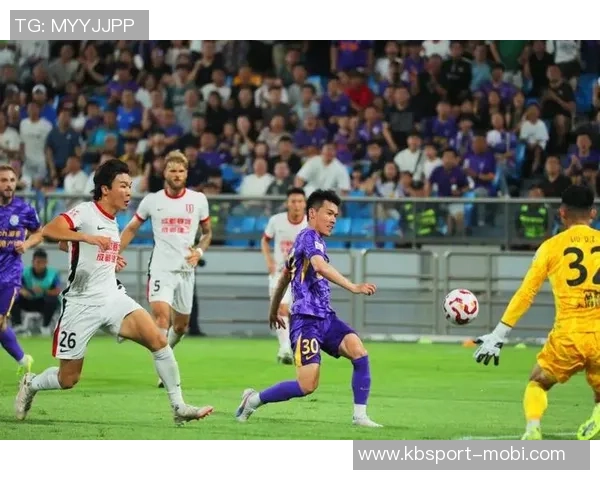 蓉城足球面临体系重建新教练如何应对三中卫挑战