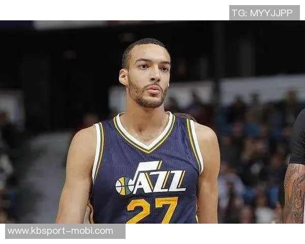 戈贝尔强调每场比赛对季后赛的重要性防守精神是球队生存之道